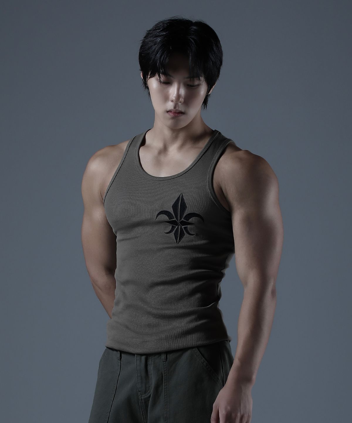 카미드(CARMID) 인디고 아플리케 나시 [카키브라운]
