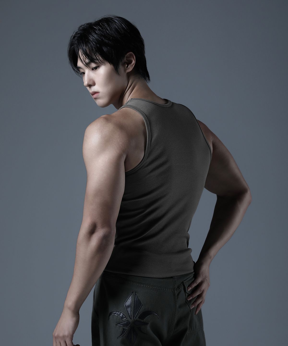 카미드(CARMID) 인디고 아플리케 나시 [카키브라운]