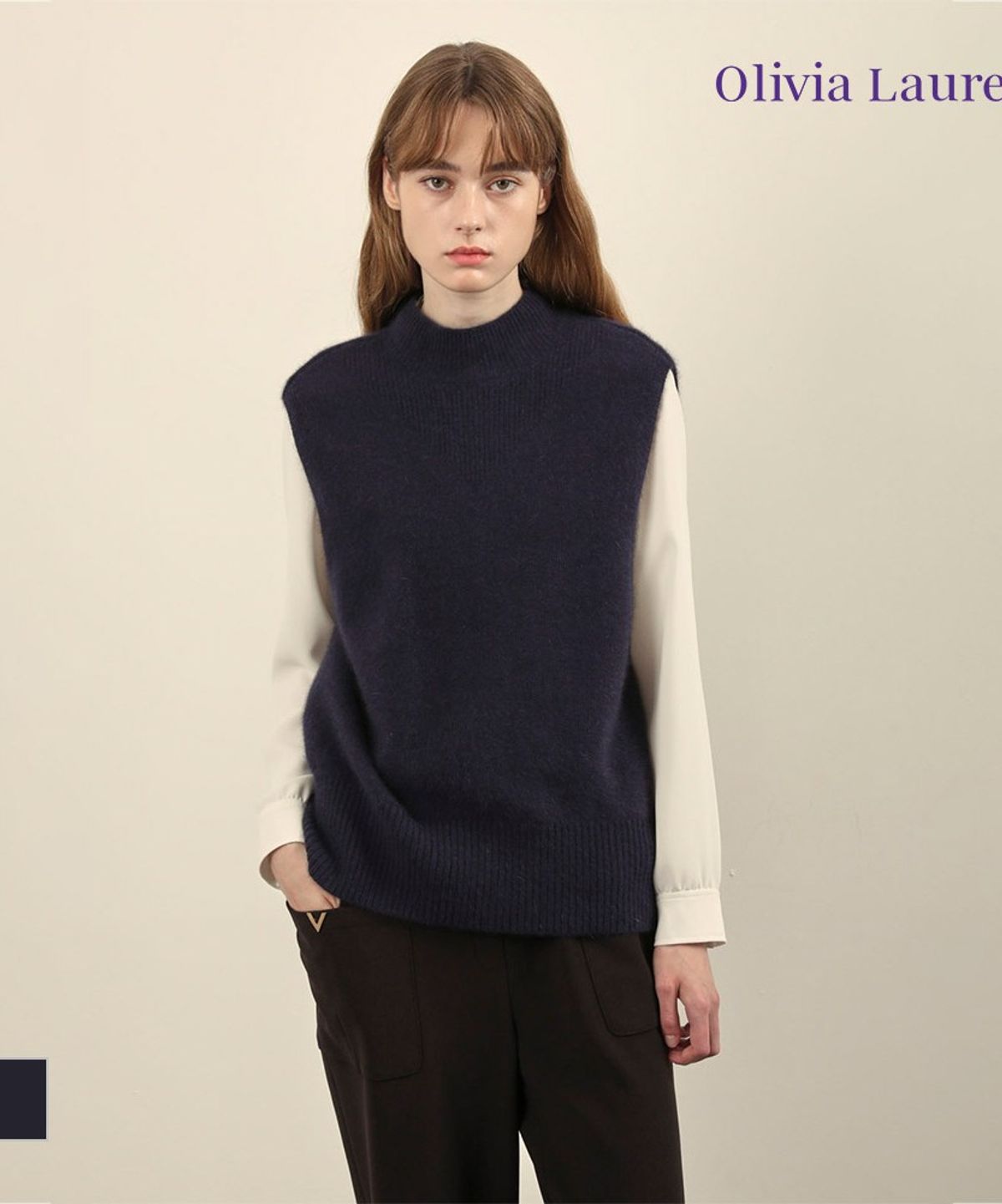 올리비아로렌(OLIVIALAUREN) 라쿤 하프넥 베스트_VOCBN4W9221