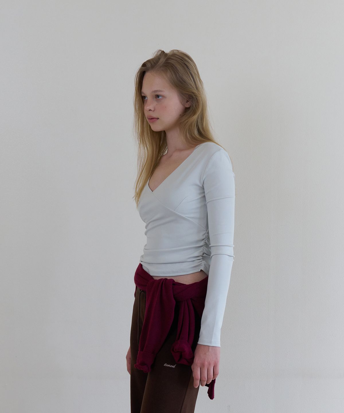 톤드(TONED) V-neck ballet sleeve t-shirt (mint grey)