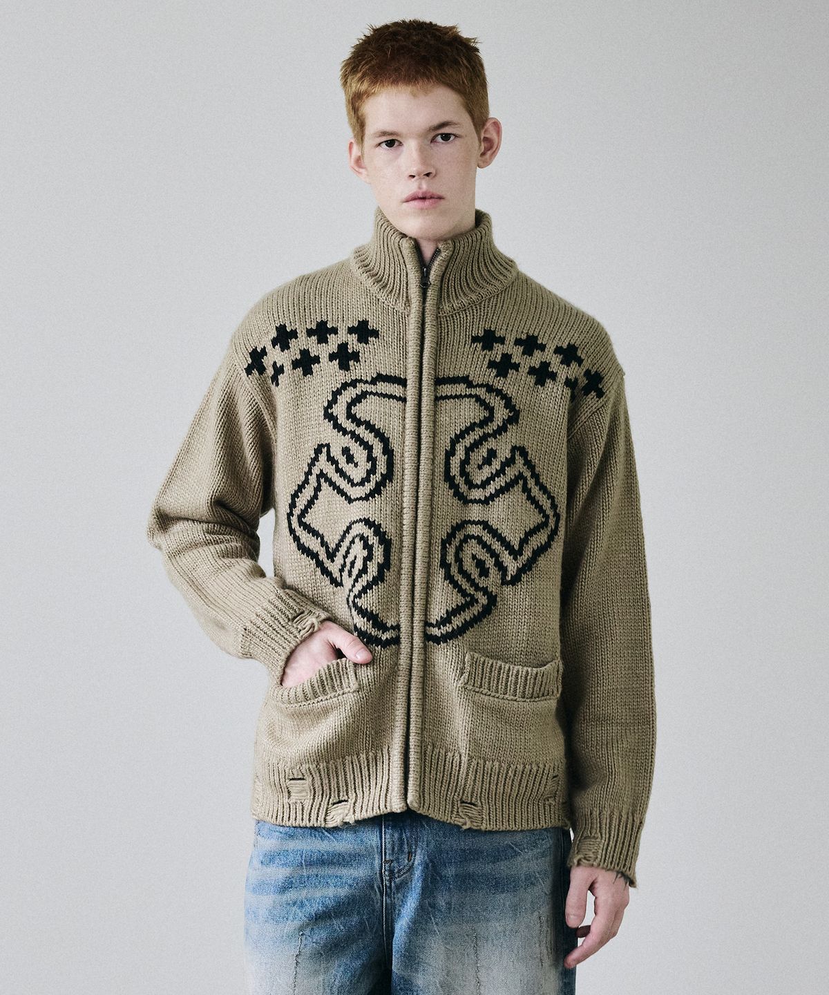 메종미네드(MAISON MINED) CELTIC CROSS KNIT ZIP-UP BROWN