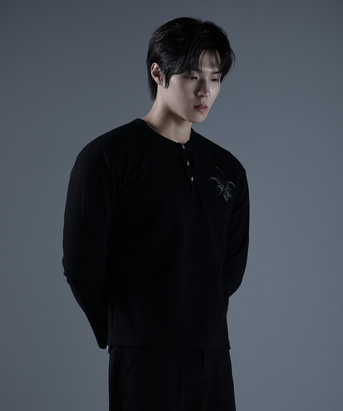 카미드(CARMID) 고어레더 헨리넥 롱슬리브 [블랙]