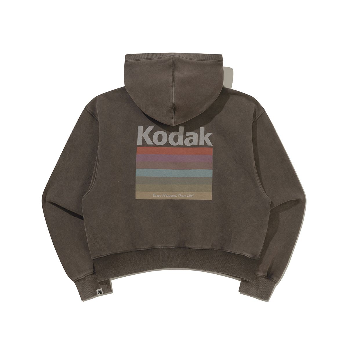 코닥(KODAK) 레인보우 스노우워싱 기모 후드 티셔츠 우먼 CHARCOAL