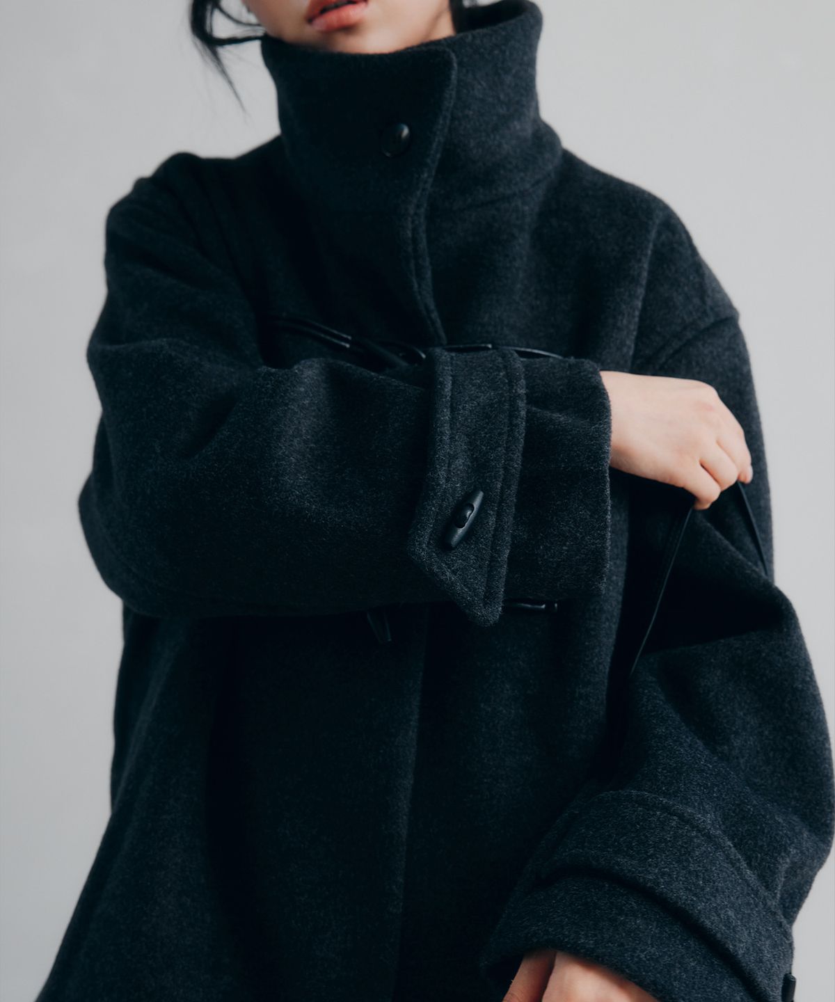 셉템버투웨니(SEPTEMBER TWENTIETH) Noren Wool Duffle Coat_Charcoal
