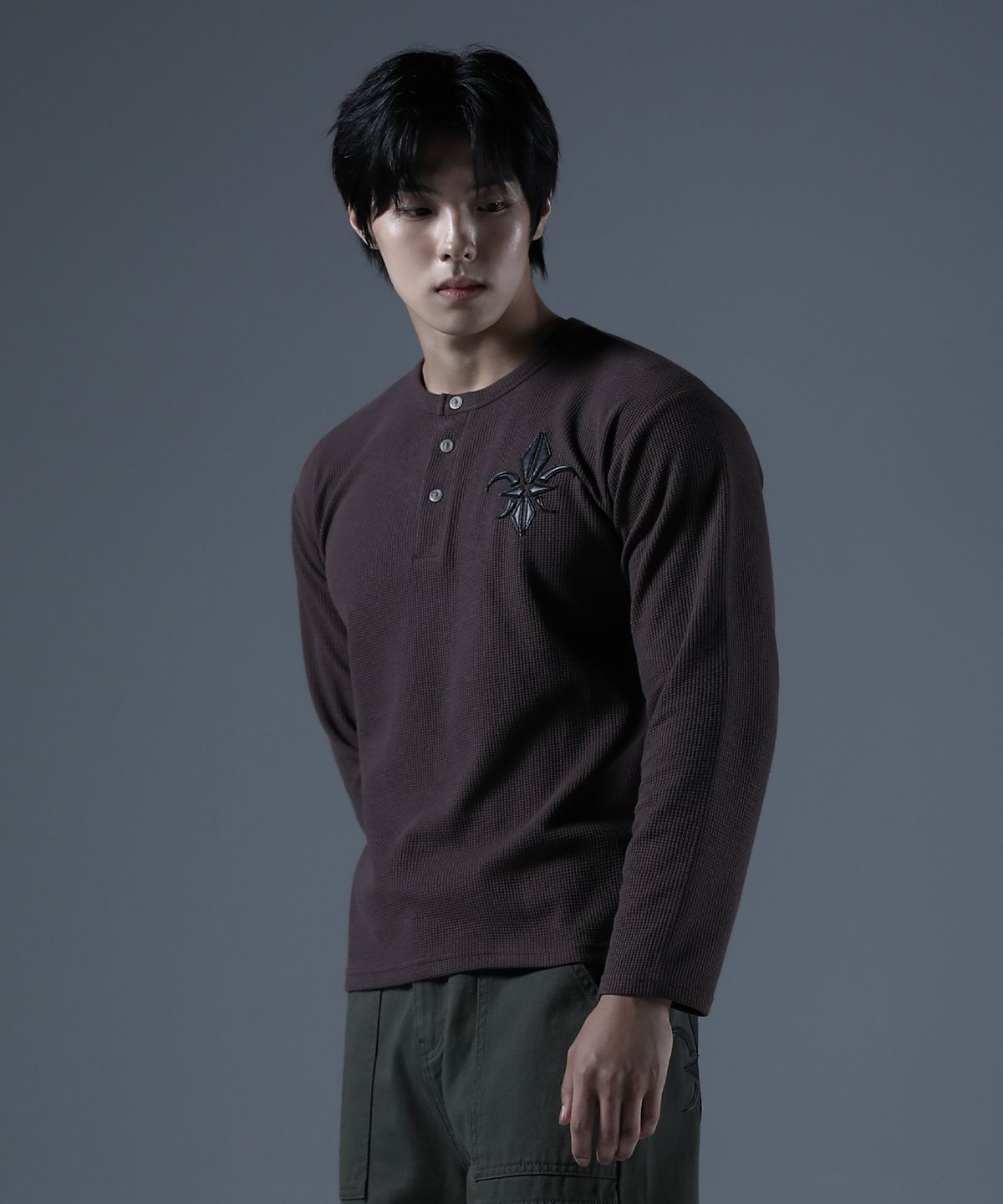 카미드(CARMID) 고어레더 헨리넥 롱슬리브 [레드브라운]