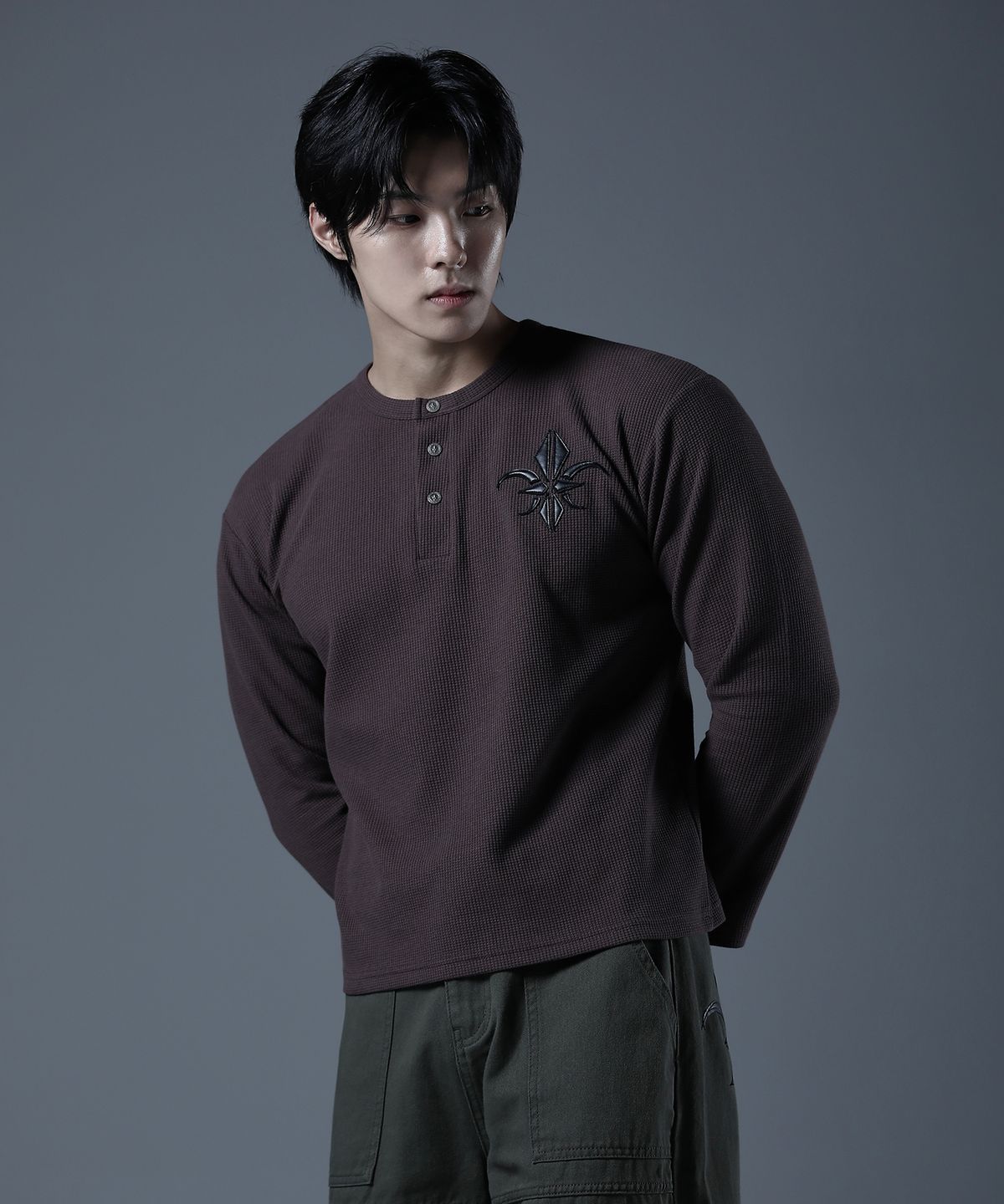 카미드(CARMID) 고어레더 헨리넥 롱슬리브 [레드브라운]