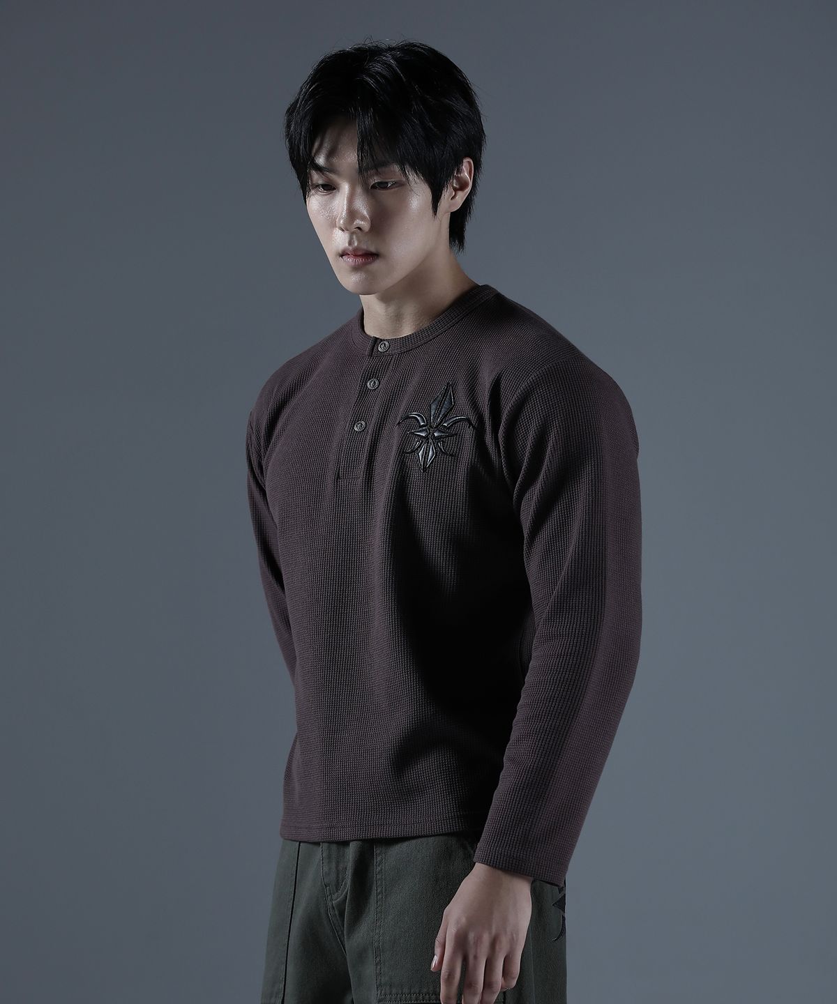 카미드(CARMID) 고어레더 헨리넥 롱슬리브 [레드브라운]