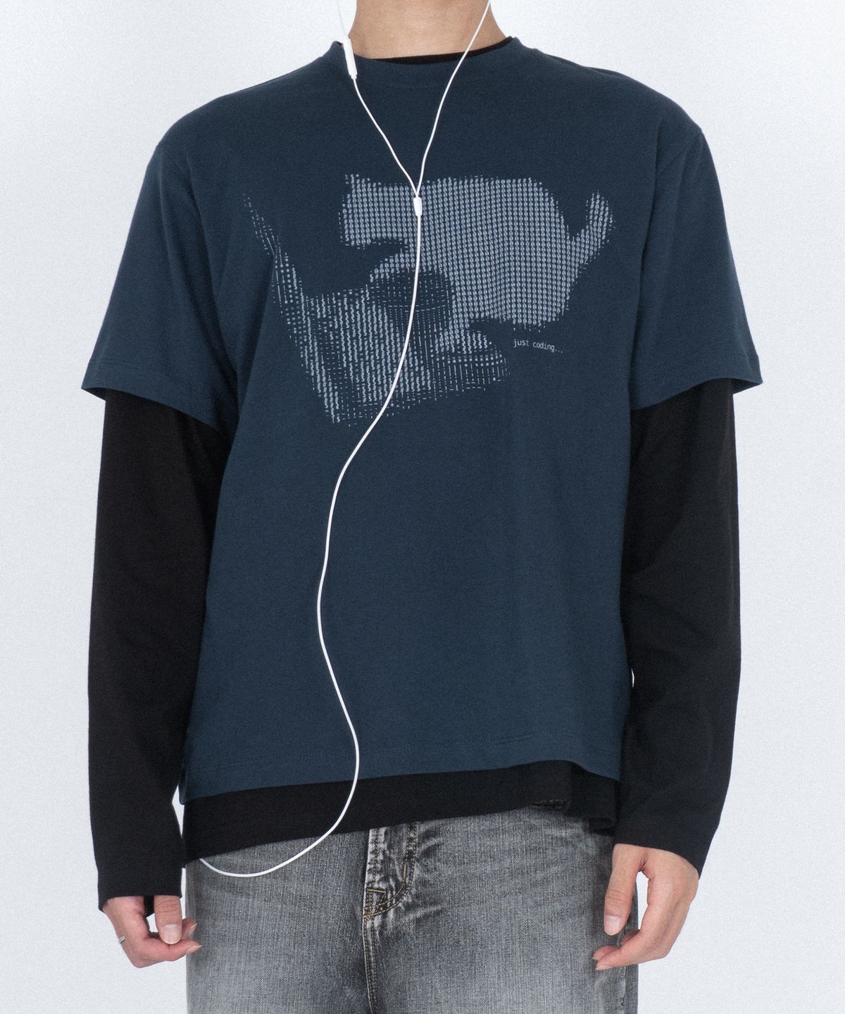본프롬바이너리(BORNFROMBINARY) ASCII Cat Print T-Shirt (Navy)