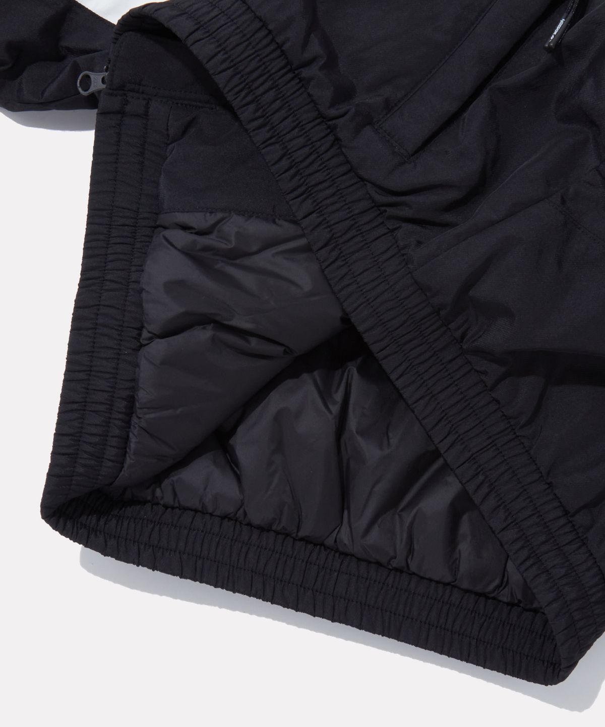 리복(REEBOK) DNA 트랙 패딩 자켓 (W) - 블랙