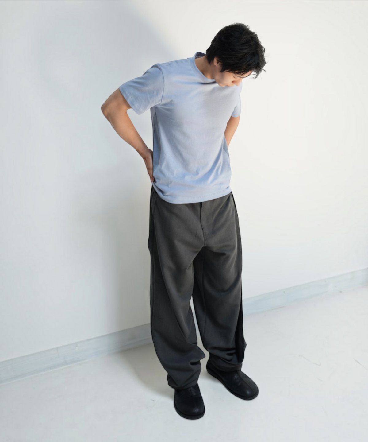 다시(DASI) Layered arc slacks (Gray)