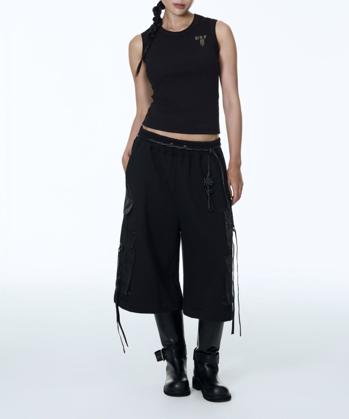 칠 하나 투 구육(71TO96) Hanbok Fabric Cargo Bermuda Pants (Black)