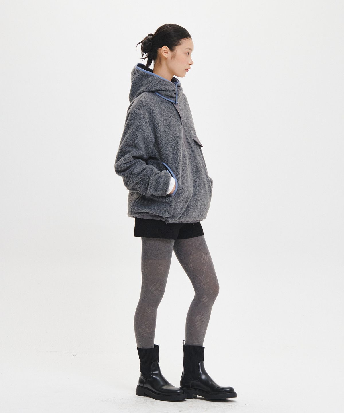제너럴아이디어(GENERALIDEA) UNISEX 하이넥 반집업 플리스 아노락 [CHARCOAL] / GF3USS005