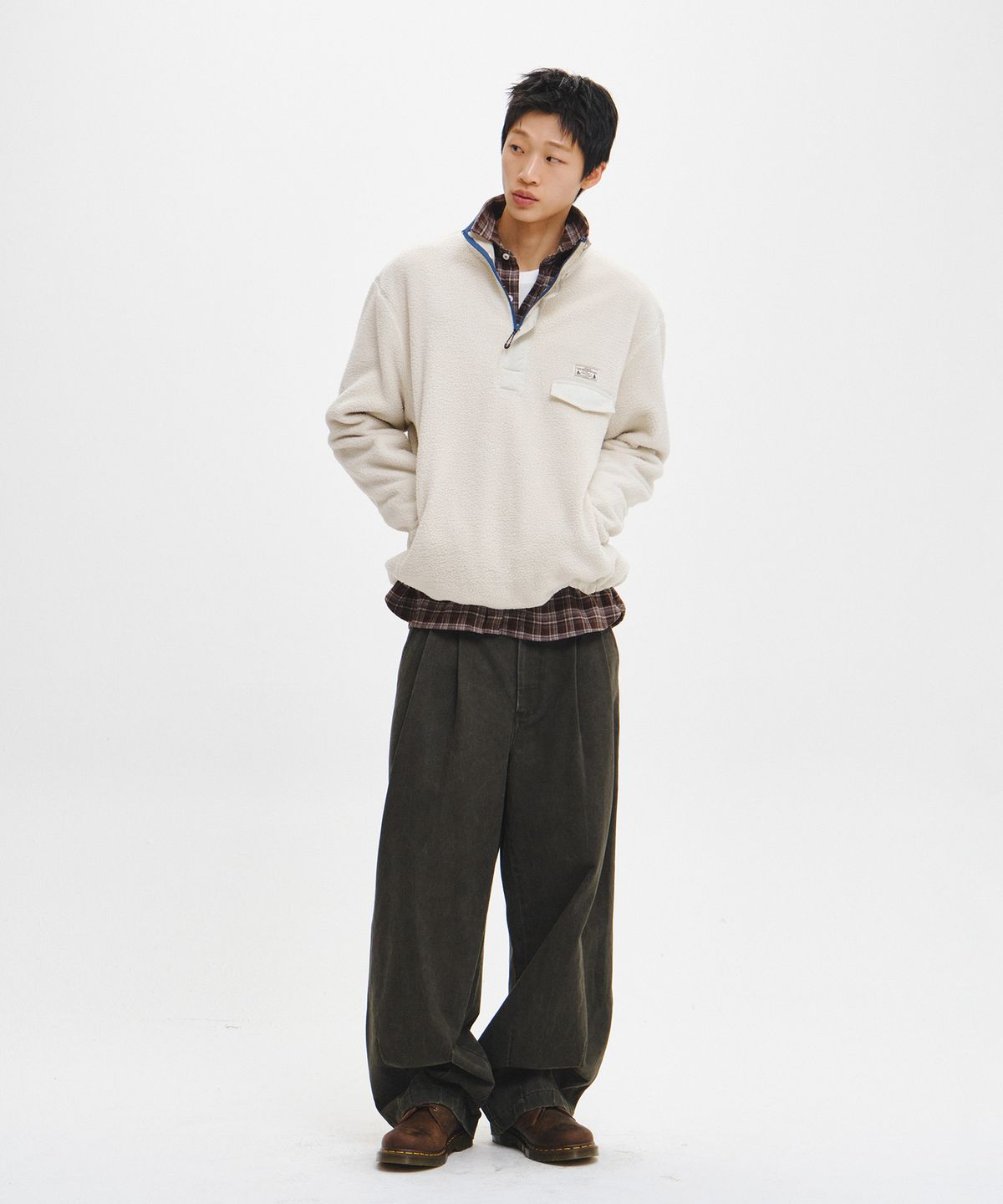 제너럴아이디어(GENERALIDEA) UNISEX 하이넥 반집업 플리스 아노락 [IVORY] / GF3USS005