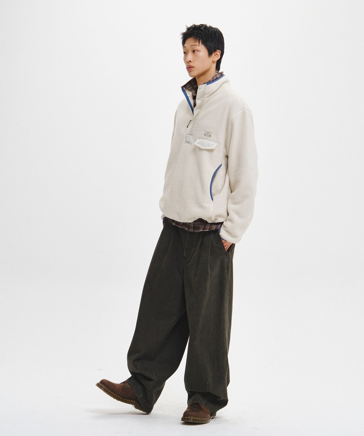 제너럴아이디어(GENERALIDEA) UNISEX 하이넥 반집업 플리스 아노락 [IVORY] / GF3USS005