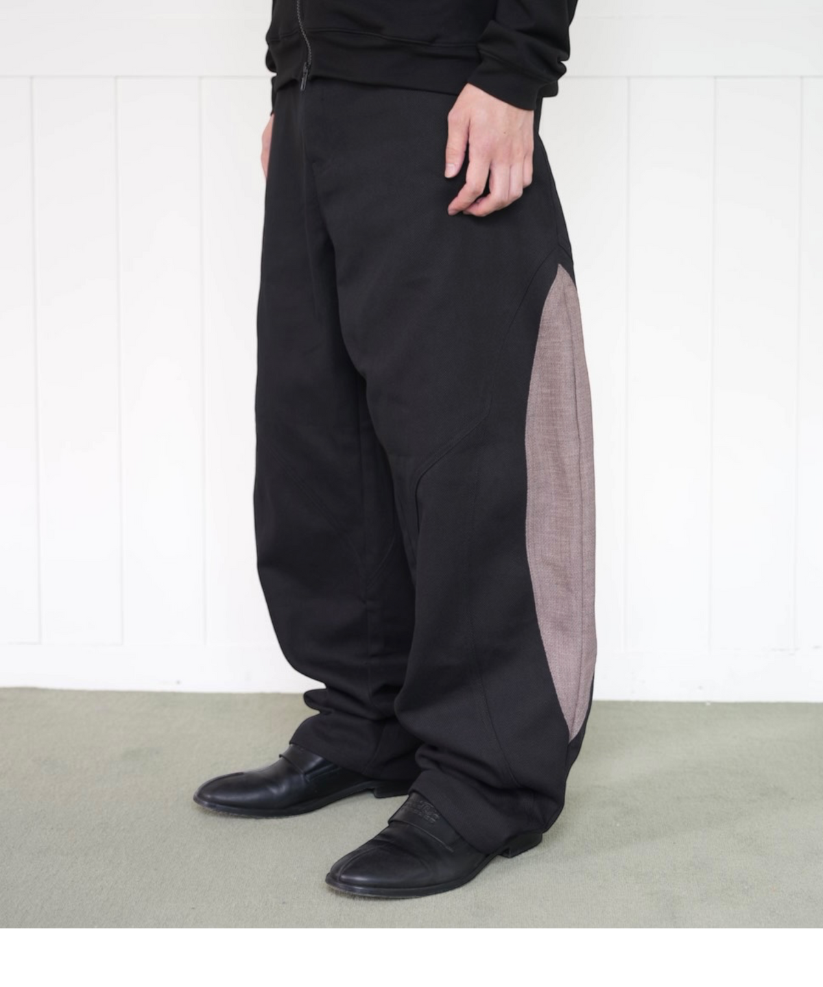 다시(DASI) Contrast drop baggy pants (Black)