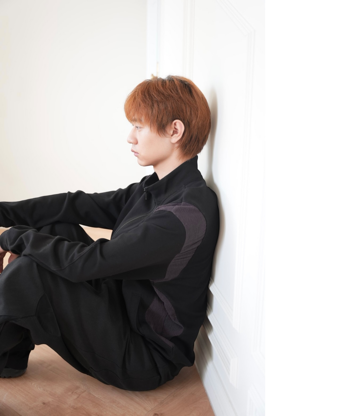 다시(DASI) Contrast drop zip-up (Black)