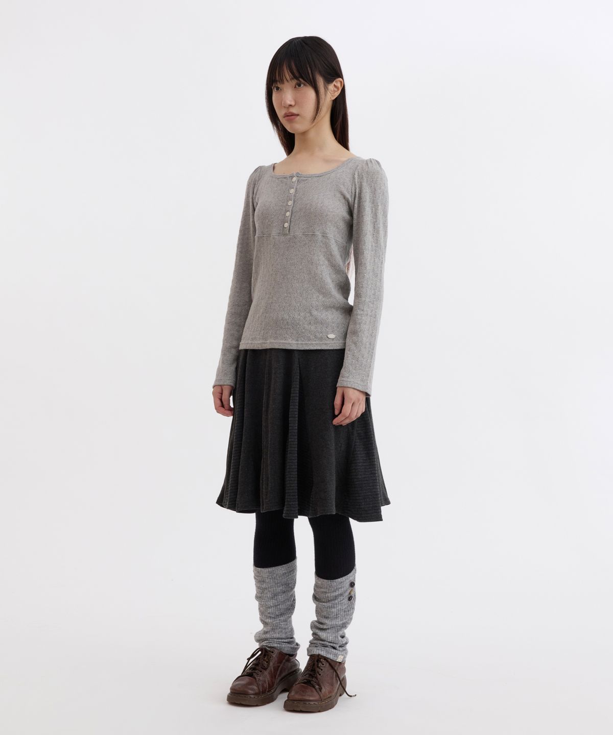 오헤시오(OHESHIO) PUNCHING SQUARE BUTTON KNIT LONG SLEEVE, GRAY