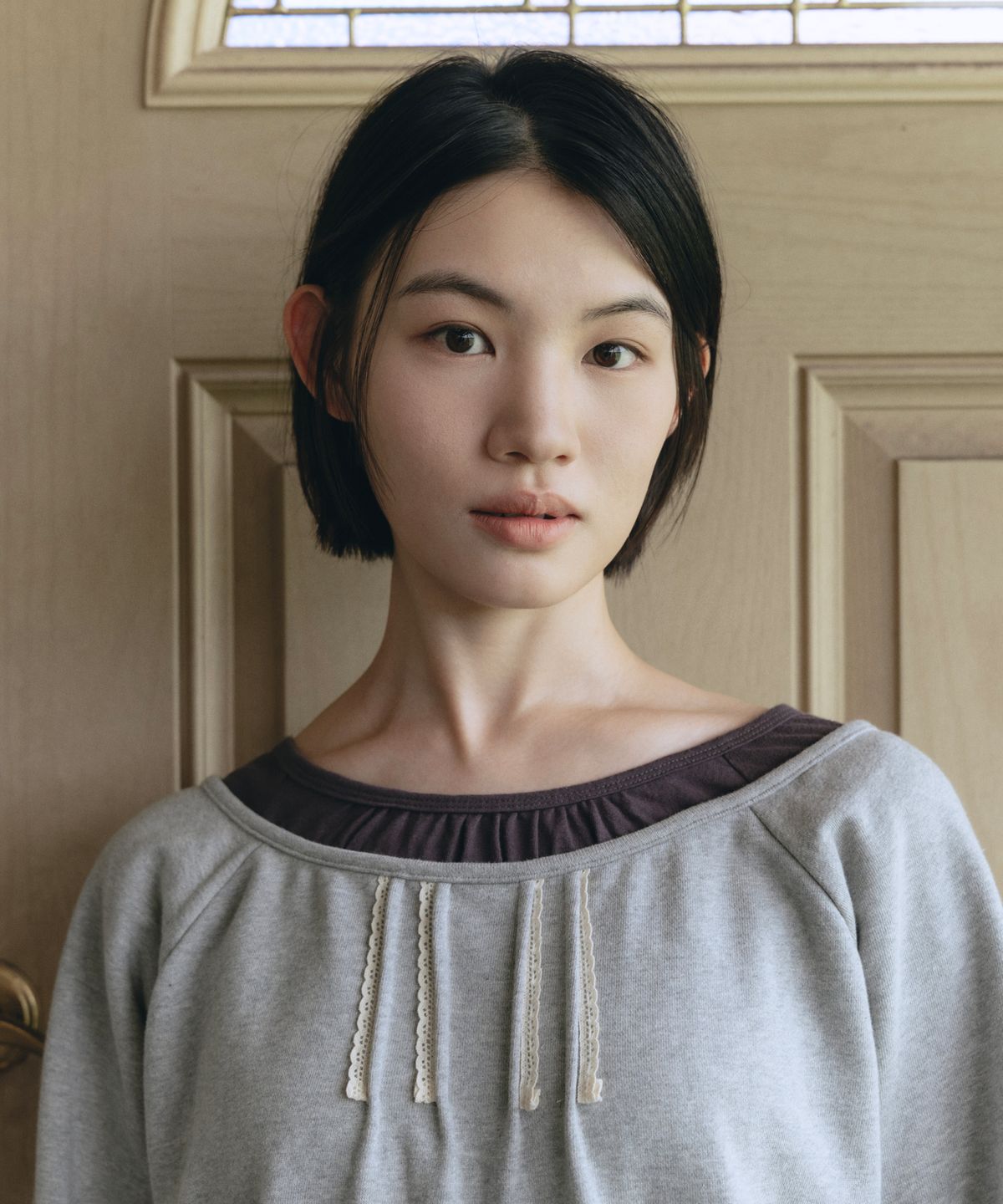 오헤시오(OHESHIO) U-NECK LACE SWEATSHIRT, GRAY