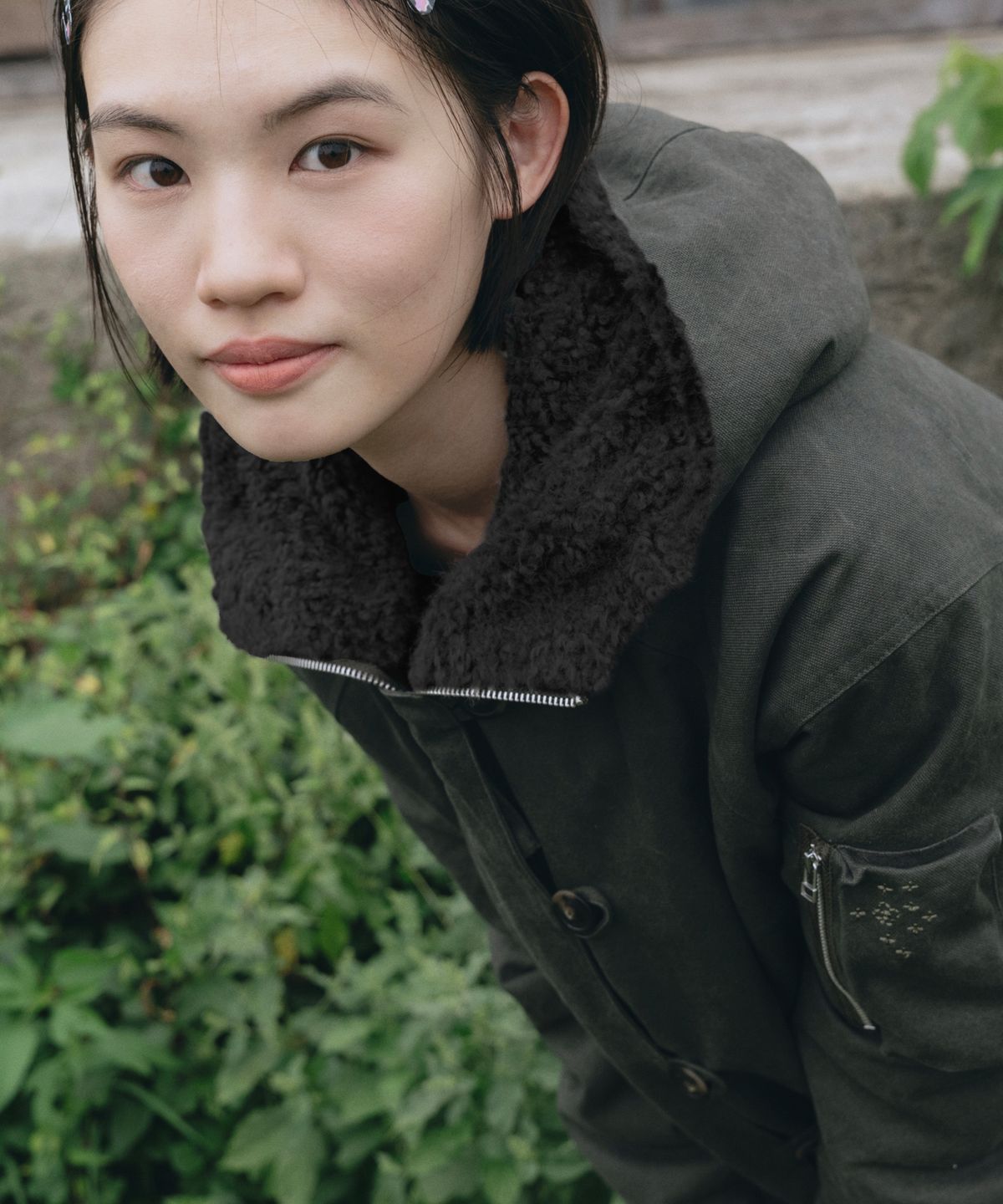 오헤시오(OHESHIO) BUTTON HOODED BOMBER JACKET, KHAKI