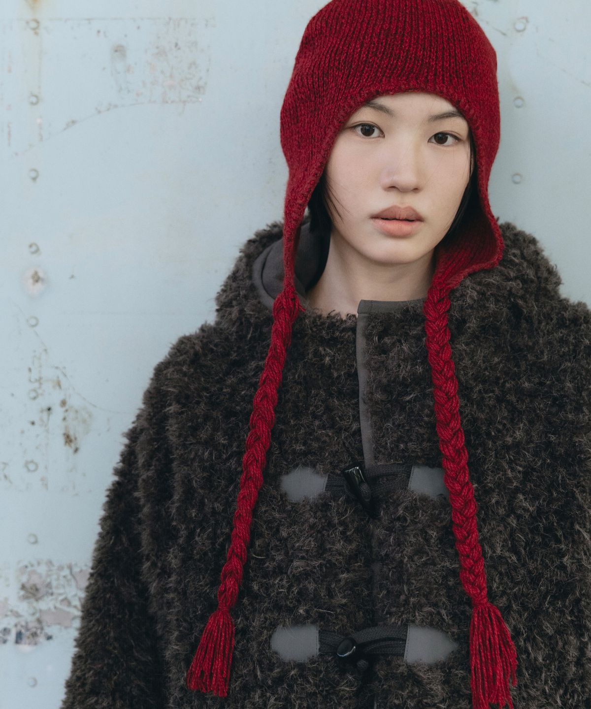 오헤시오(OHESHIO) FLUFFY TOGGLE HOODED JACKET, CHARCOAL