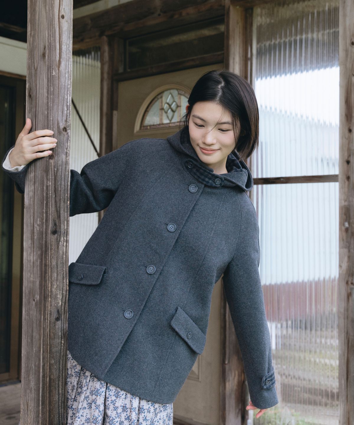 오헤시오(OHESHIO) CHECK LINING HOODED HALF COAT, CHARCOAL