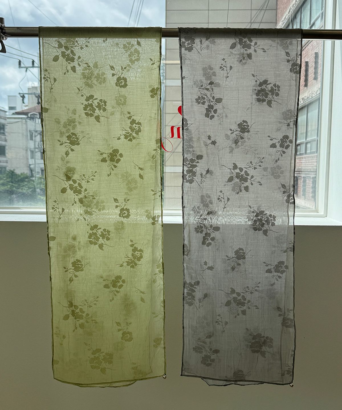 펀프롬펀(FUNFROMFUN) Floral Sheer Scarf, Grey