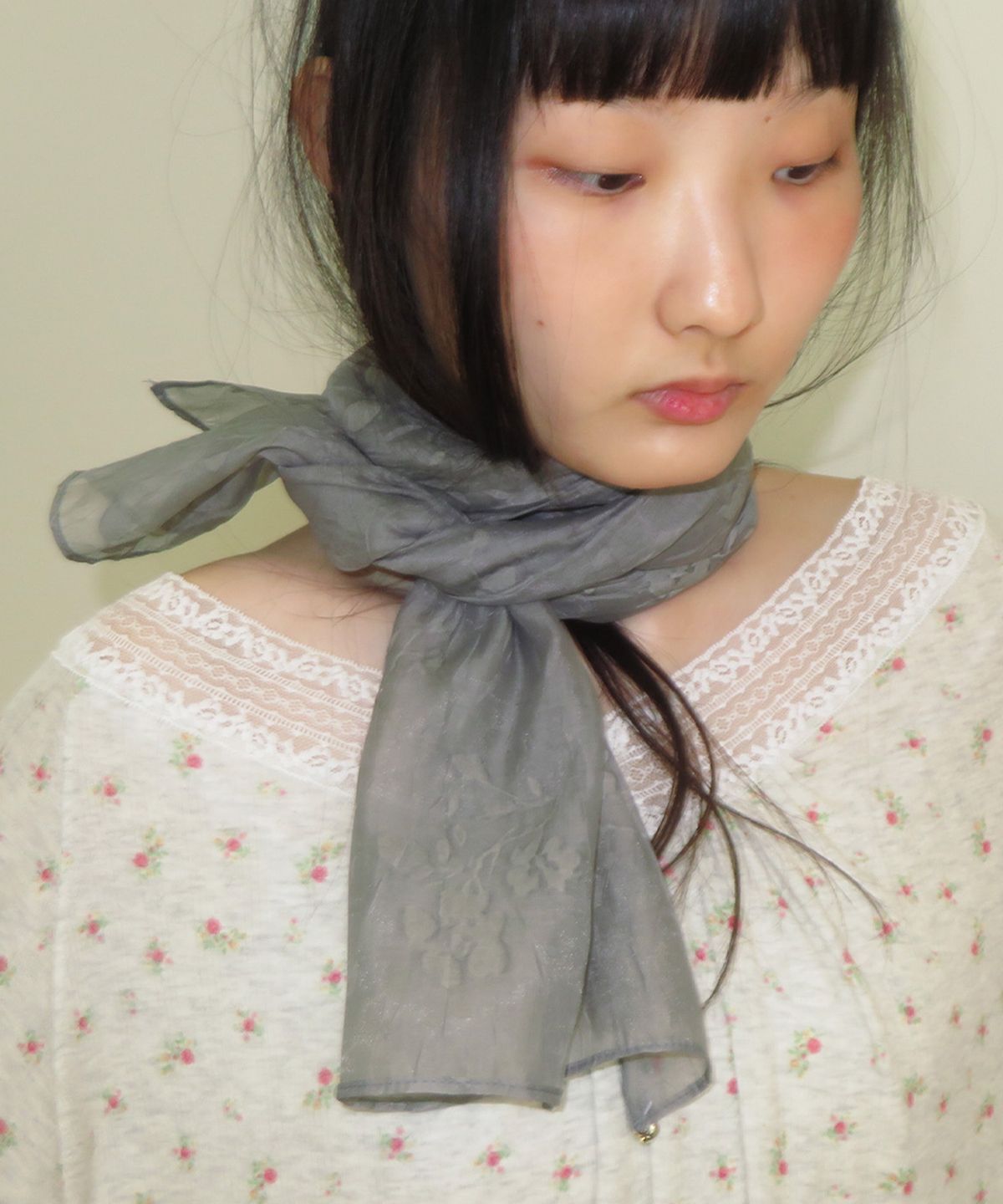 펀프롬펀(FUNFROMFUN) Floral Sheer Scarf, Grey