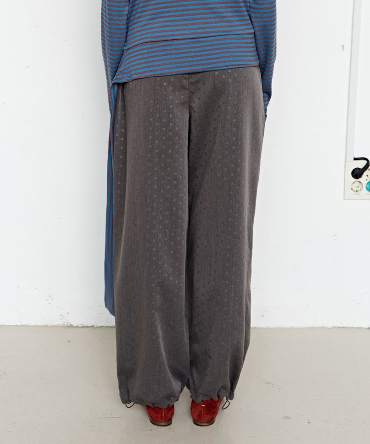 펀프롬펀(FUNFROMFUN) Shadow Dot Wide Pants, Charcoal