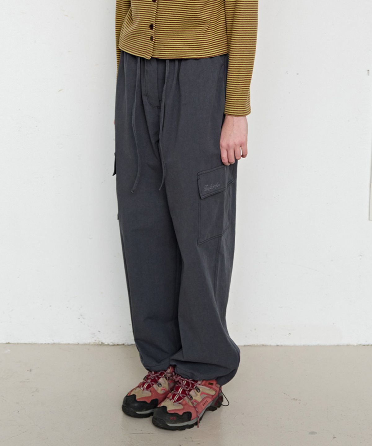 펀프롬펀(FUNFROMFUN) Saturday Cargo Pants, Charcoal