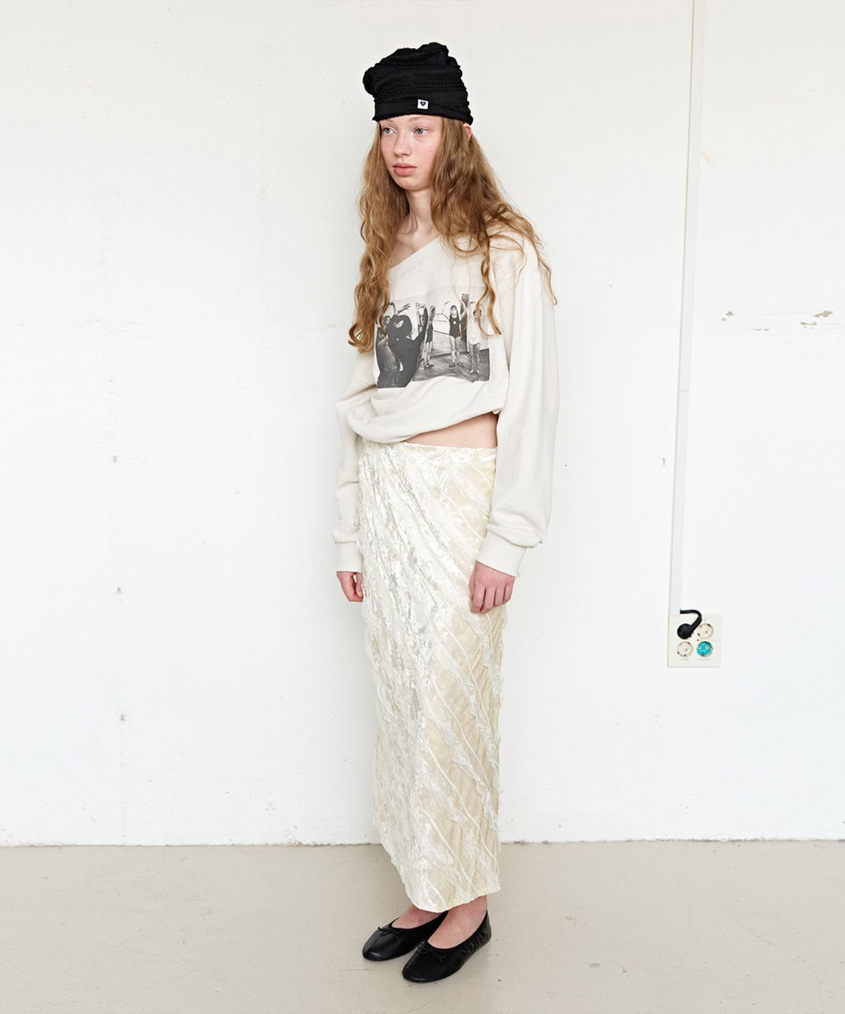 펀프롬펀(FUNFROMFUN) Ballet Class Off-shoulder Tee, Oyster White