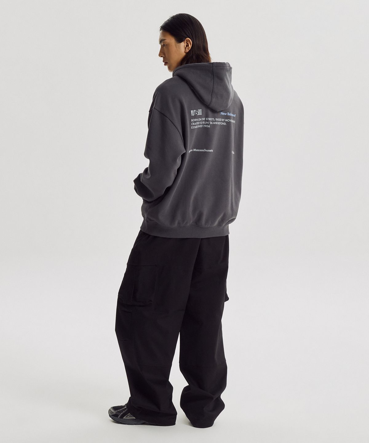 뉴발란스(NEW BALANCE) NBN0G41053 / UNI NEW GREY 레터링 기모 후드티 (CHARCOAL)