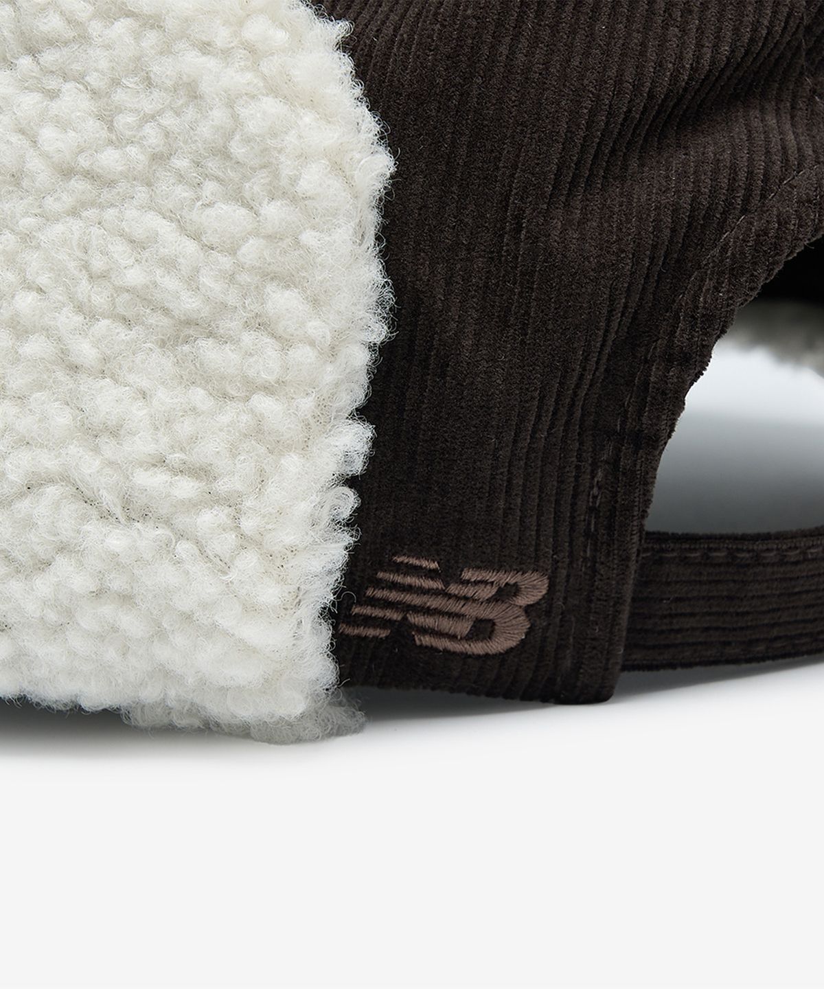 뉴발란스(NEW BALANCE) NBGDGF1303 / 코듀로이 부클 귀달이캡 (BROWN)