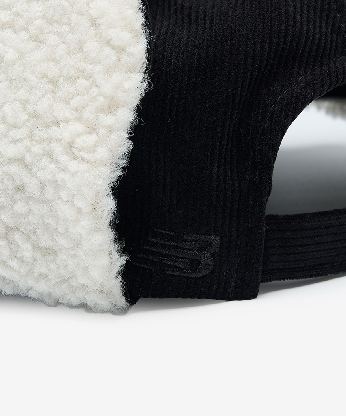 뉴발란스(NEW BALANCE) NBGDGF1303 / 코듀로이 부클 귀달이캡 (BLACK)
