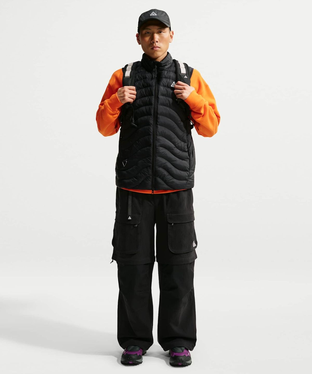 나이키(NIKE) ACG 라바 플로우 써마 핏 ADV 베스트 M - 블랙:서밋 화이트 / IR2241-010