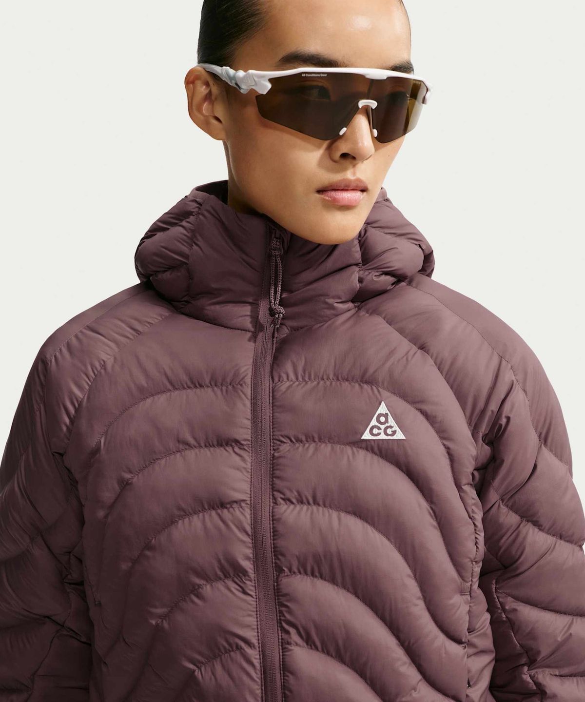 나이키(NIKE) ACG 라바 플로우 써마 핏 ADV 후드 재킷 W - 타투:서밋 화이트 / IR2243-536