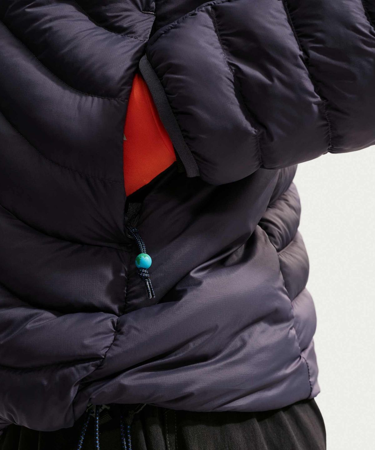 나이키(NIKE) ACG 라바 플로우 써마 핏 ADV 후드 재킷 M - 그리드아이언:서밋 화이트 / IR2245-013