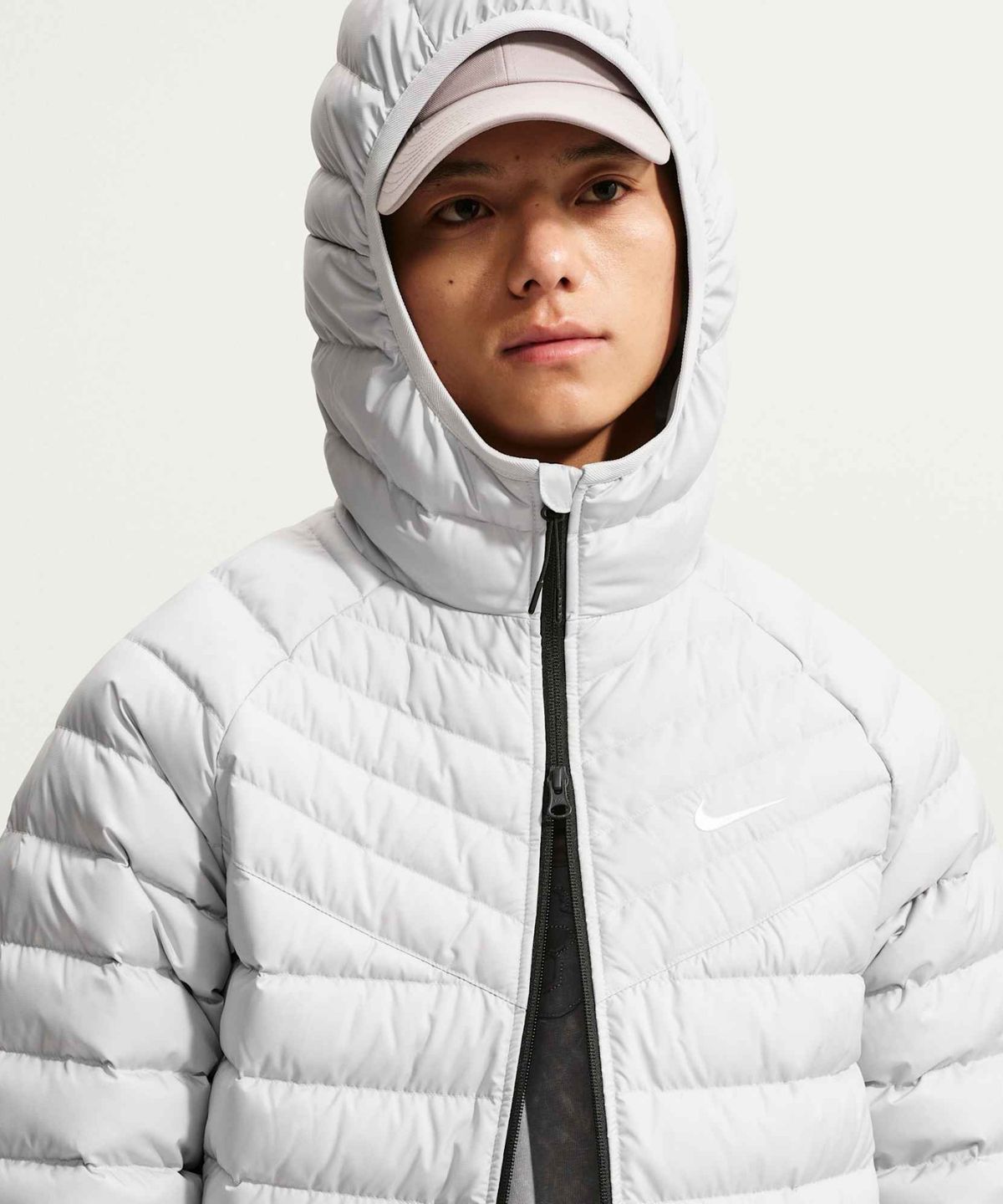 나이키(NIKE) 윈드러너 경량 다운 마이크로채널 재킷 M - 그레이 포그:화이트 / JA0742-097