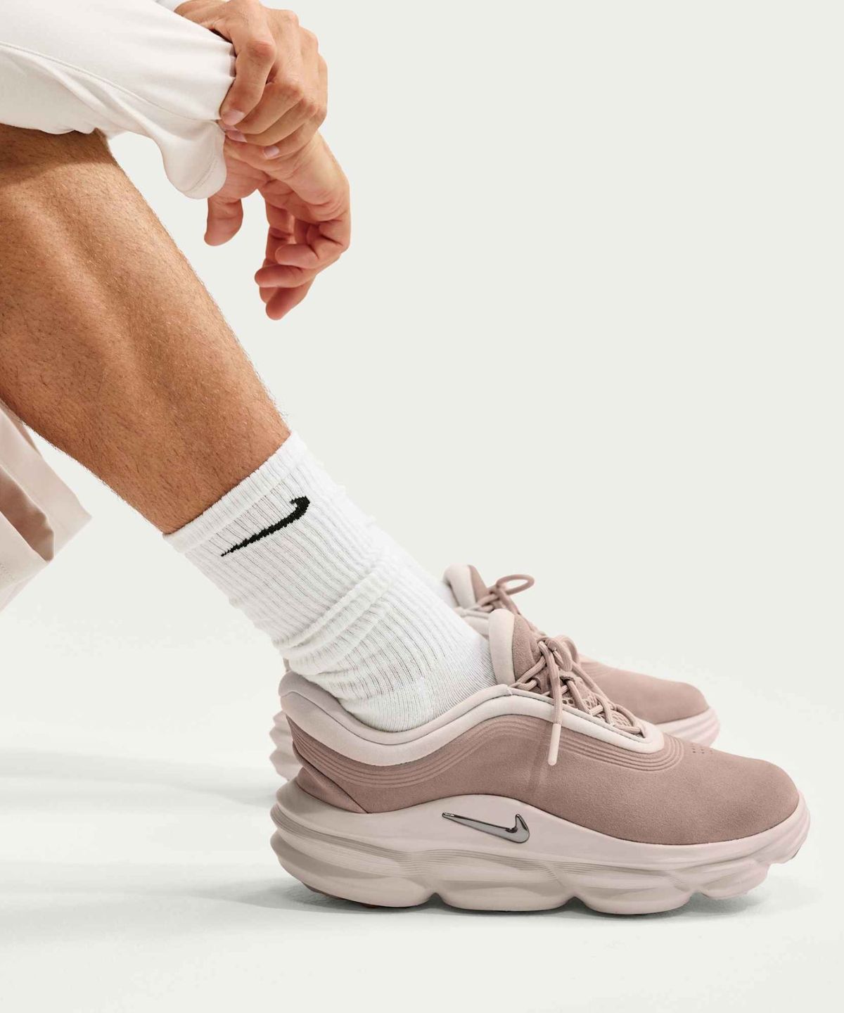 나이키(NIKE) 24.7 M - 크림 II:팬텀:세일:라이트 오어우드 브라운 / IR0447-200