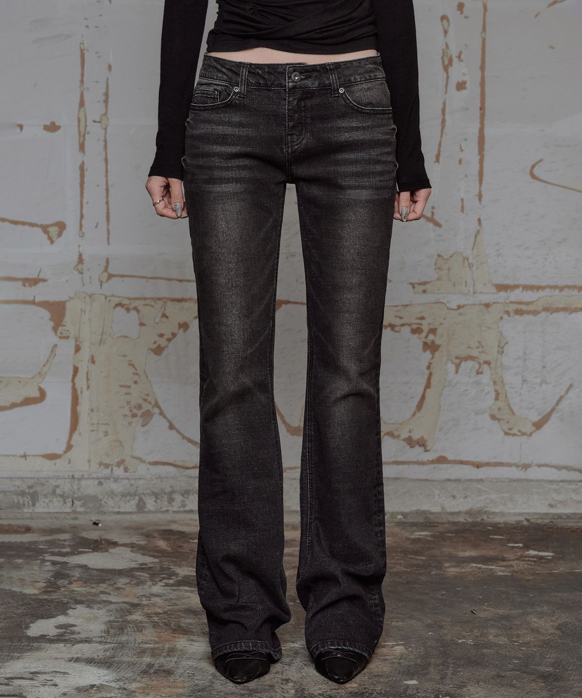락케이크(ROCKCAKE) Bonnie Low Rise Straight Jeans - Black