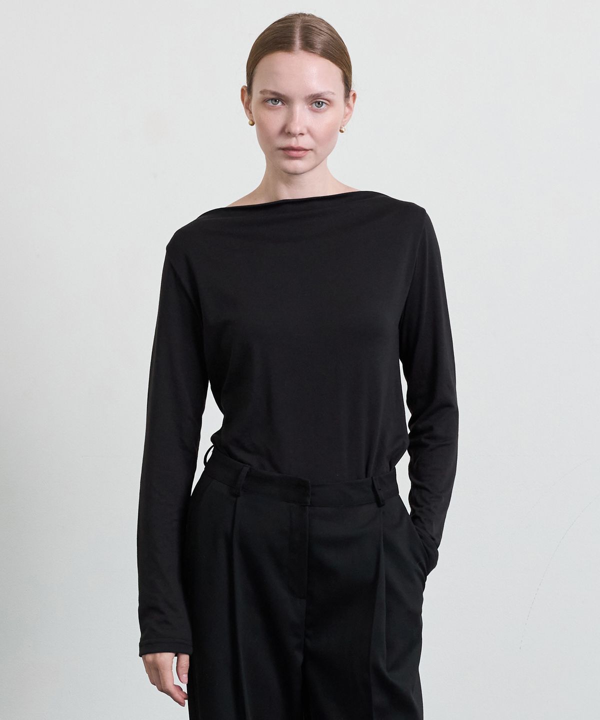 누토프(NUTOFFE) Carolyn Boat NecK_Black
