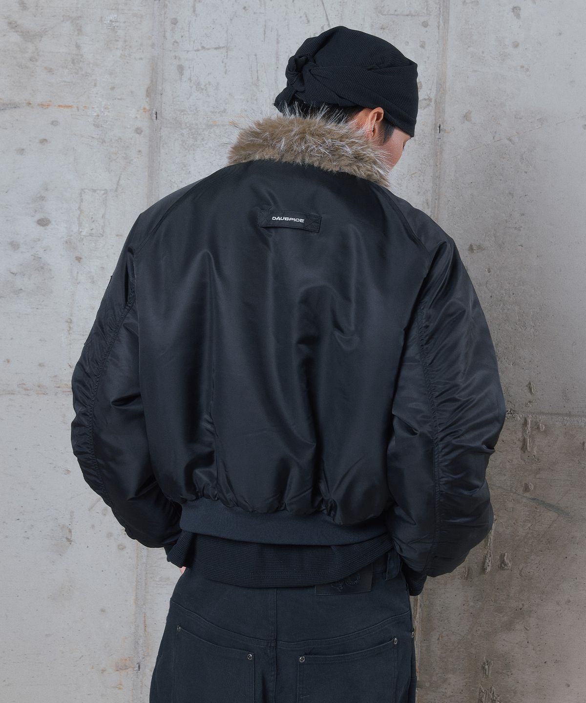 디오스피스(DAUSPICE) (DUC) Fur Reversible N2B Bomber Black