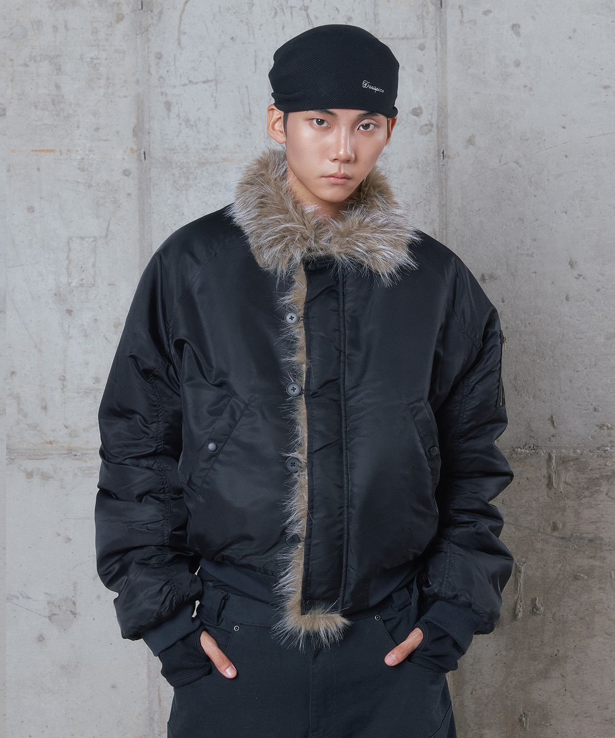 디오스피스(DAUSPICE) (DUC) Fur Reversible N2B Bomber Black