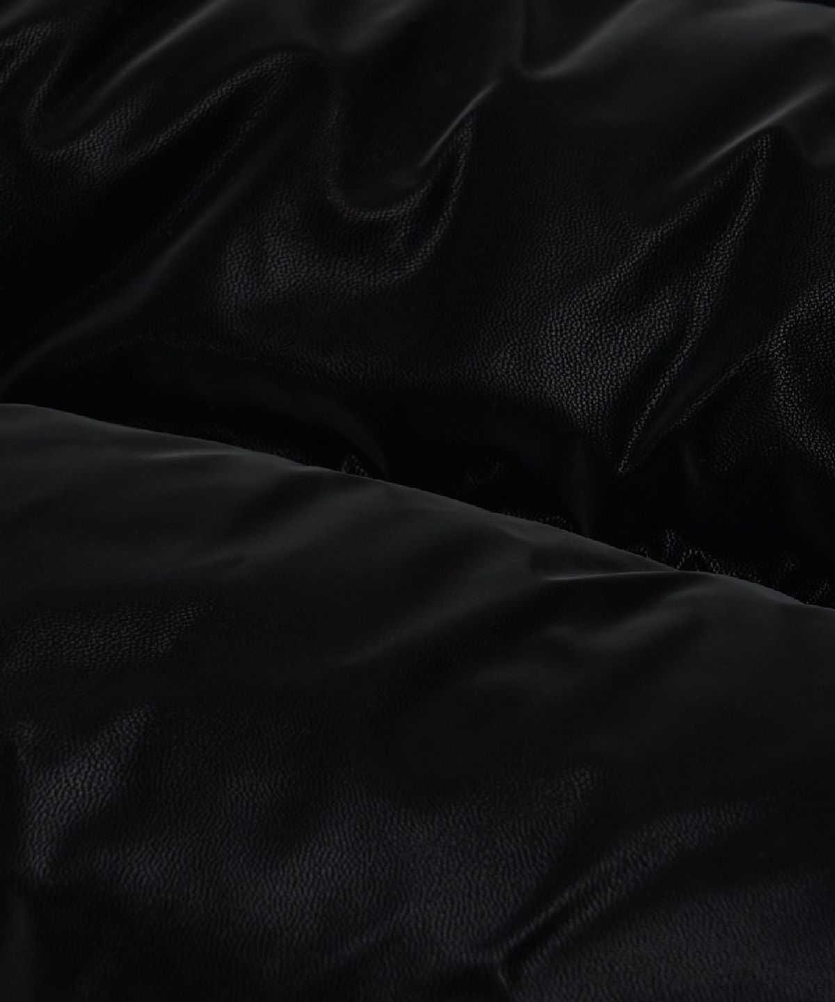 엠엘비(MLB) 여성 매트 유광 크롭패딩 LA (Black)