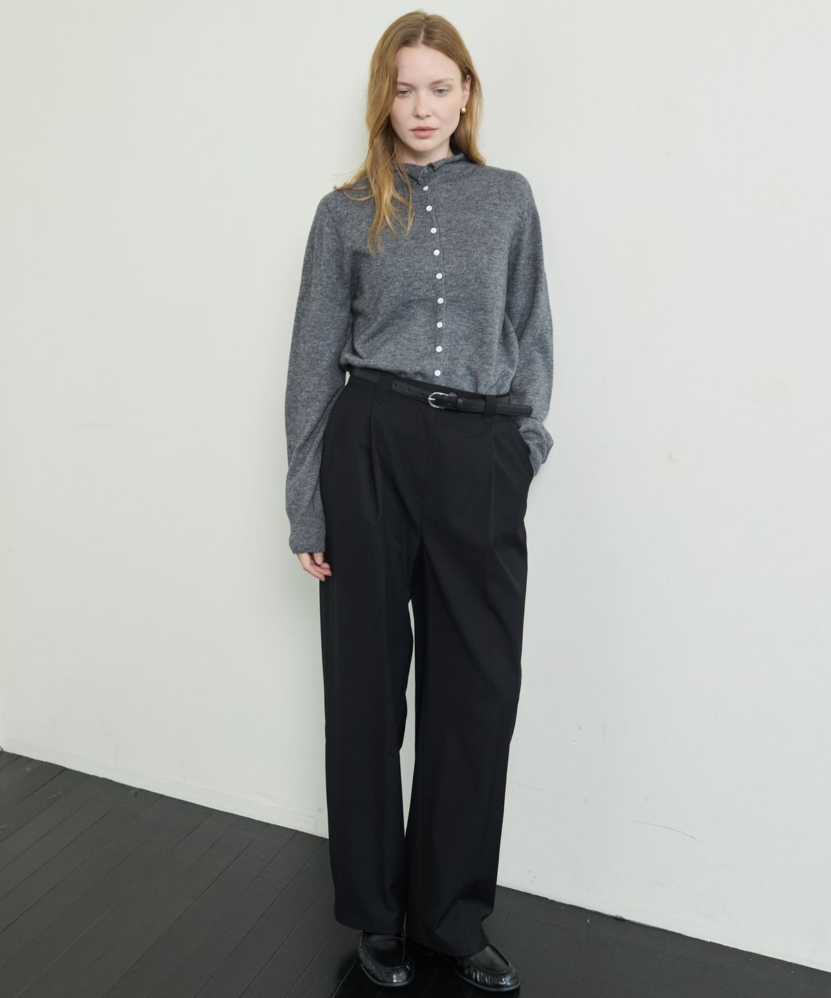 누토프(NUTOFFE) Mock Neck Cardigan_Charcoal