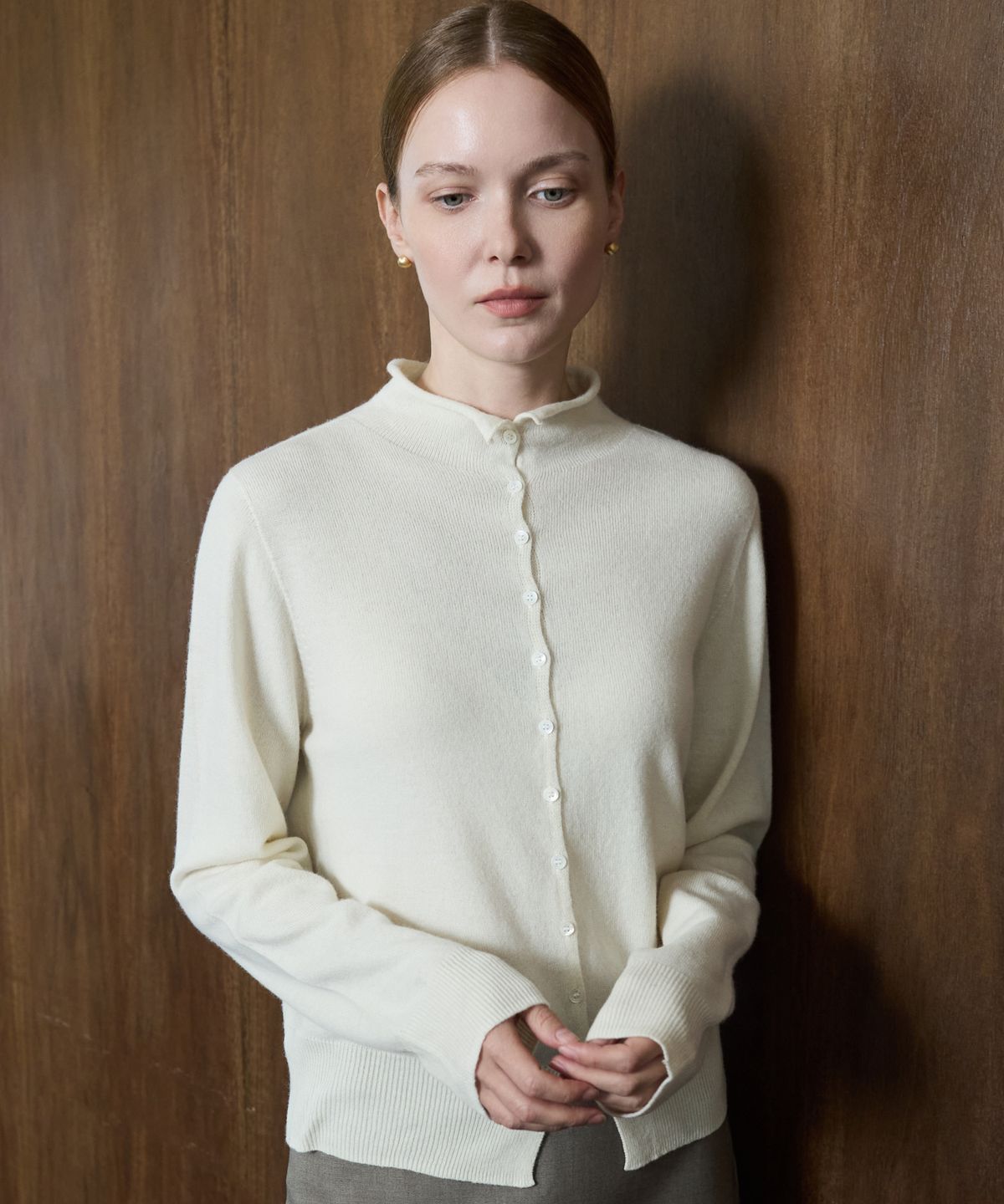 누토프(NUTOFFE) Mock Neck Cardigan_Cream