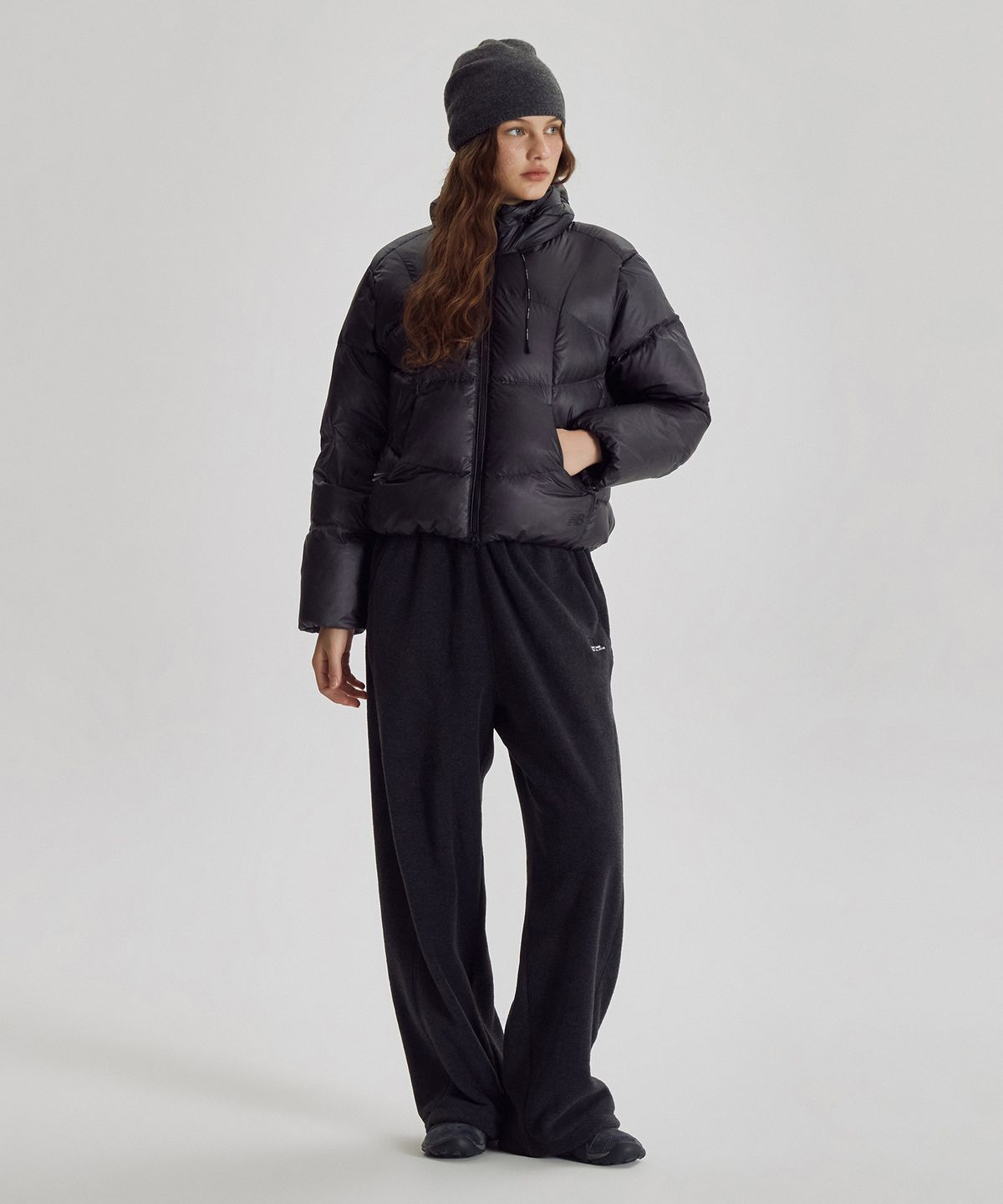 뉴발란스(NEW BALANCE) NBNPG4W012 / WOMEN 플라잉 77 후드형 헤비다운 (BLACK)