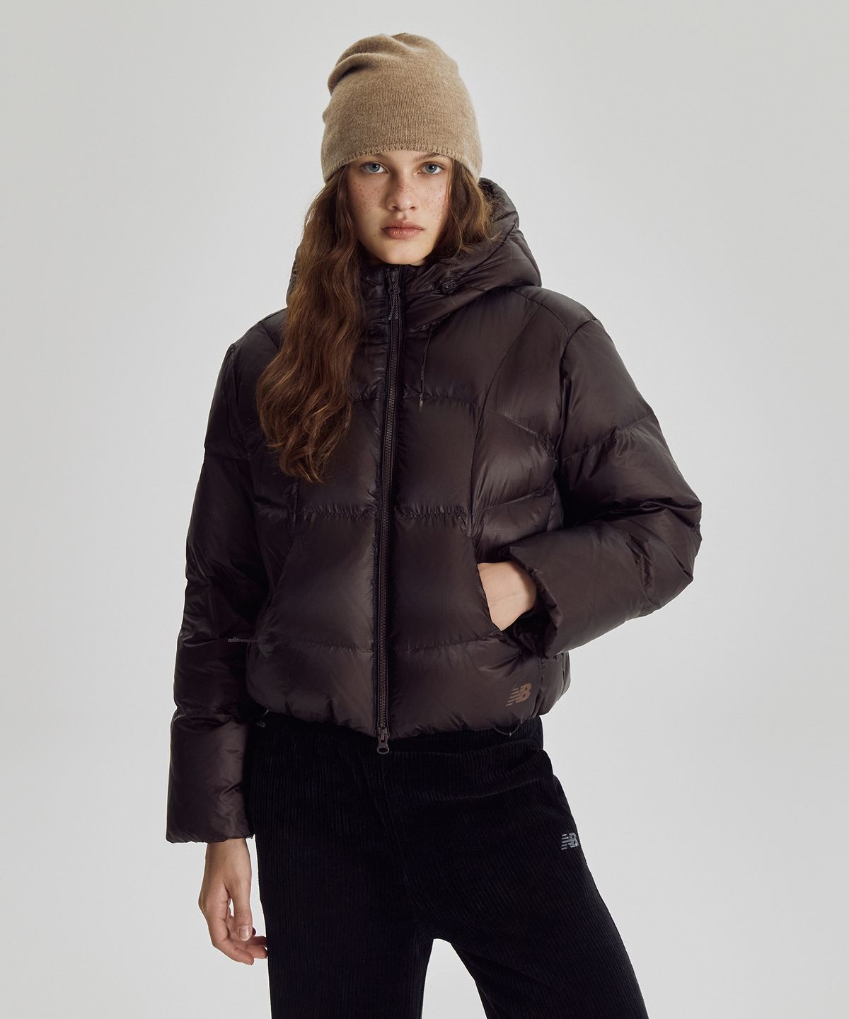 뉴발란스(NEW BALANCE) NBNPG4W012 / WOMEN 플라잉 77 후드형 헤비다운 (BROWN)