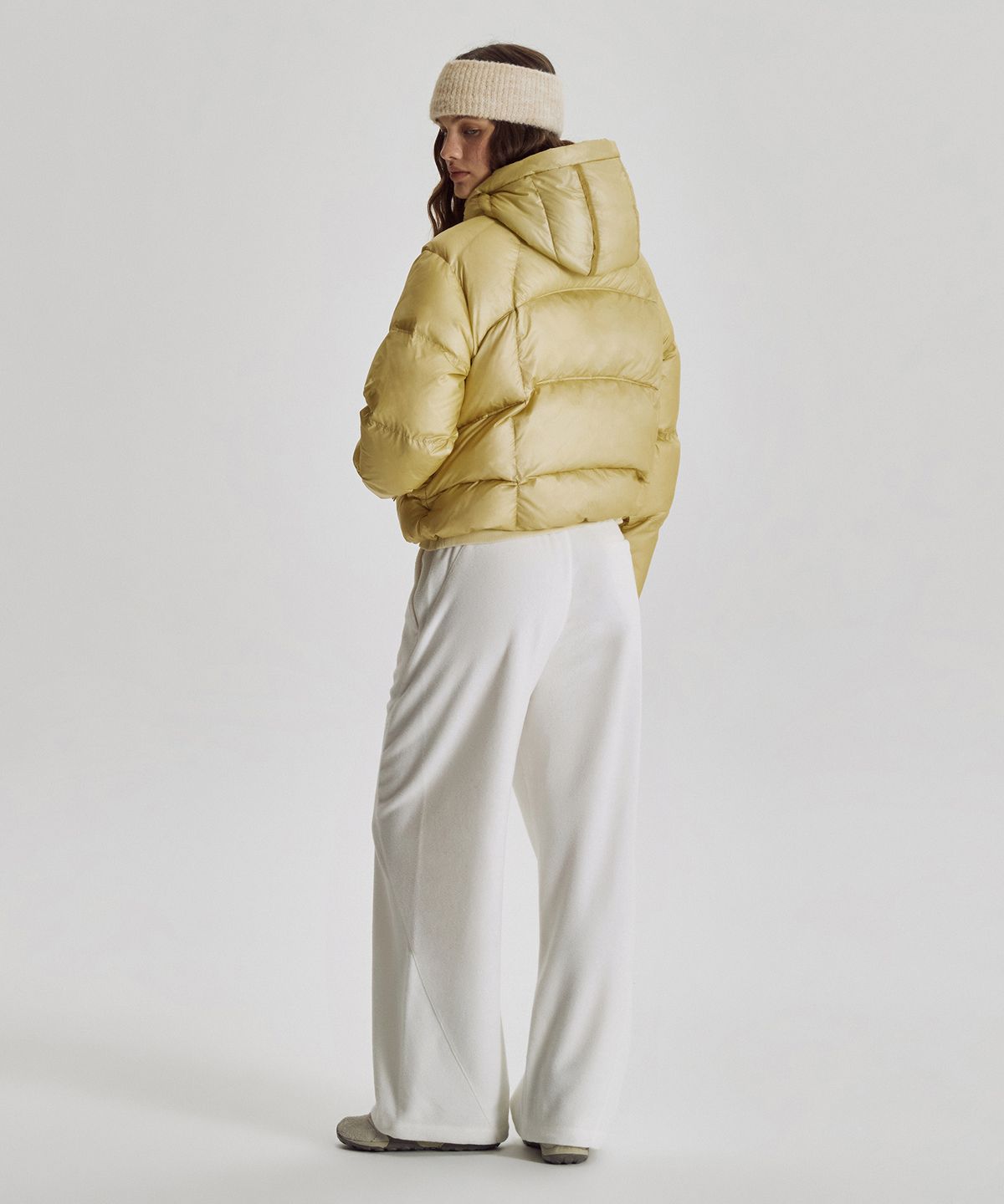 뉴발란스(NEW BALANCE) NBNPG4W012 / WOMEN 플라잉 77 후드형 헤비다운 (B/YELLOW)