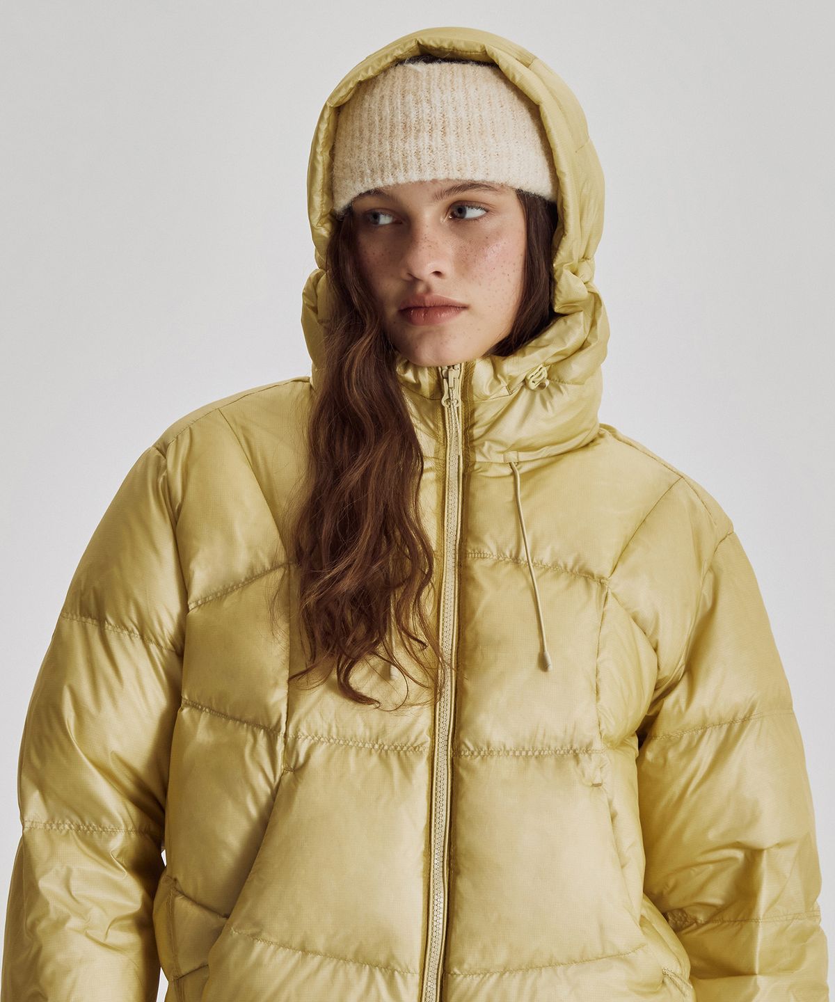 뉴발란스(NEW BALANCE) NBNPG4W012 / WOMEN 플라잉 77 후드형 헤비다운 (B/YELLOW)