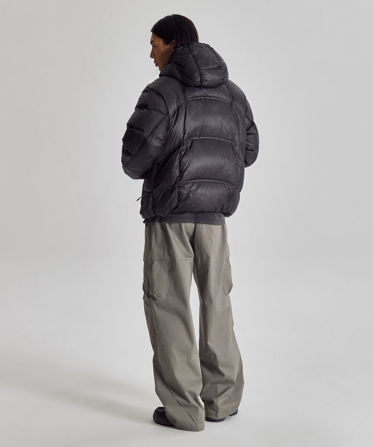 뉴발란스(NEW BALANCE) NBNPG41033 / UNI 플라잉77 슈퍼라이트 후드형 헤비 구스다운 (BLACK)